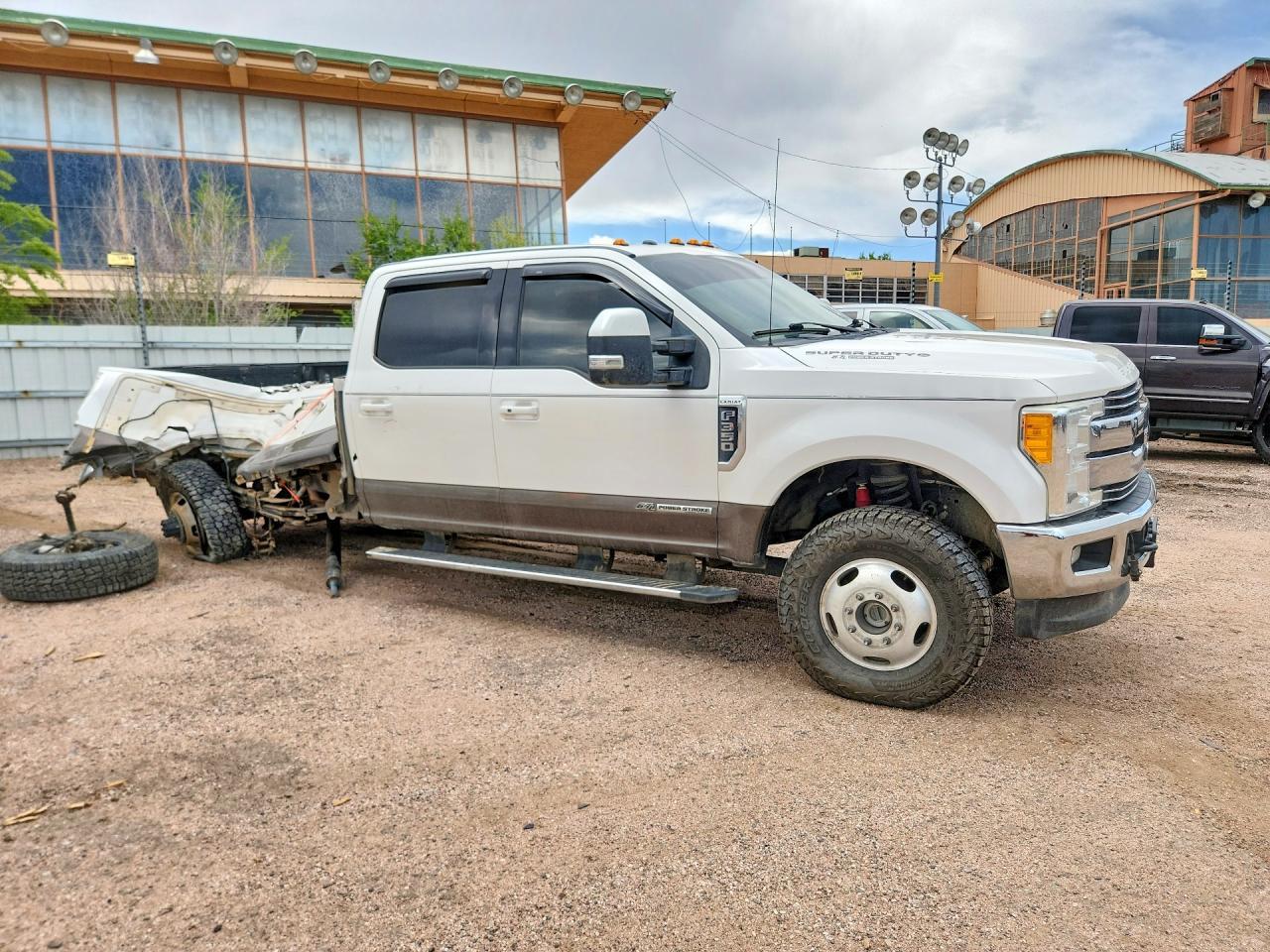 2017 Ford F350 Super Duty - Image 4