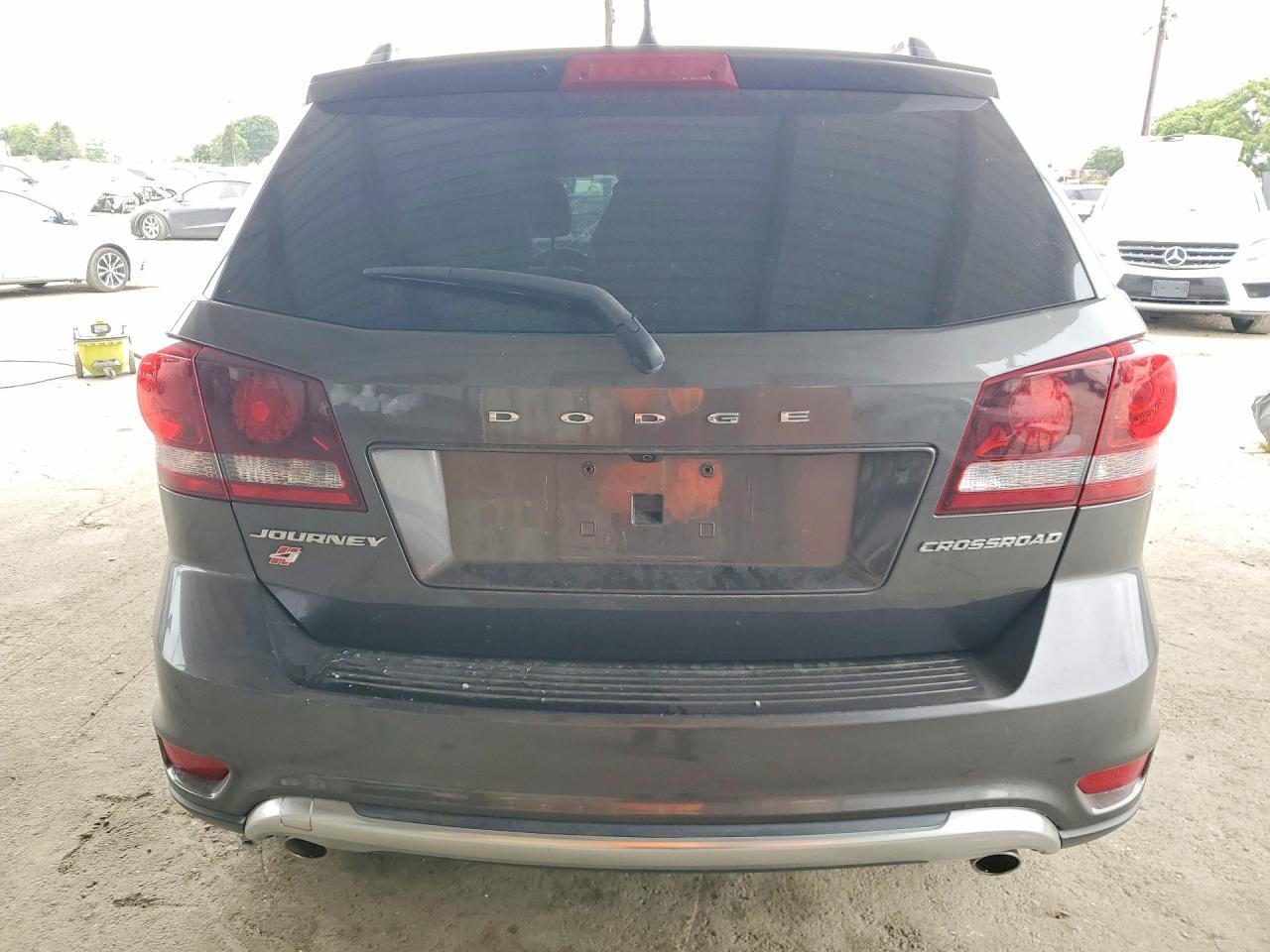 2019 Dodge Journey Crossroad - Фото 6