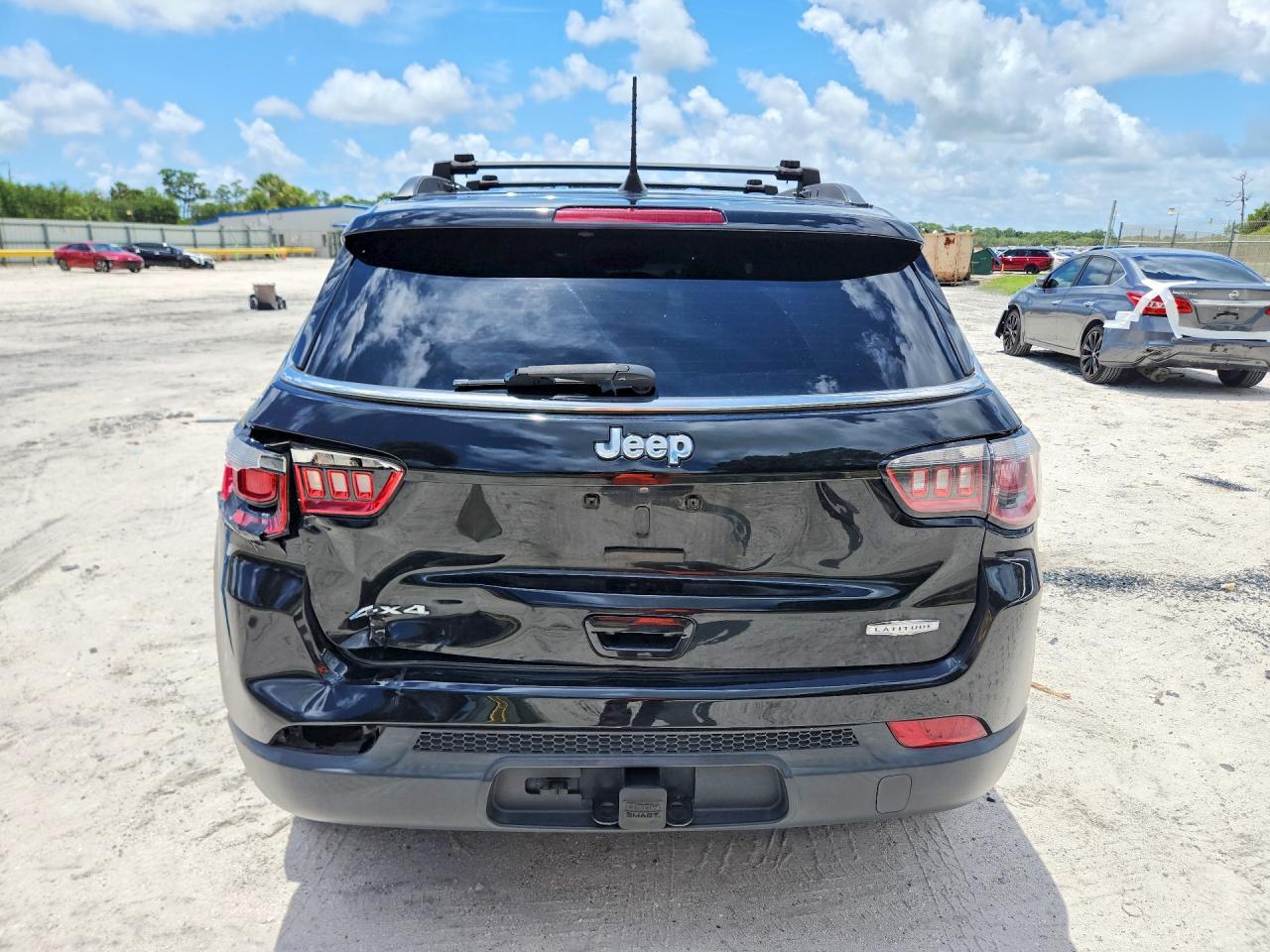 2017 Jeep Compass Latitude - Фото 6