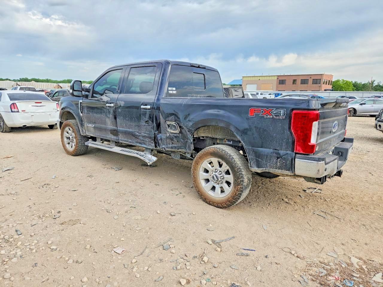 2019 Ford F250 Super Duty - Фото 2