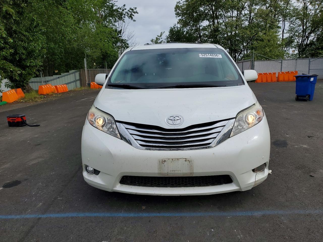 2012 Toyota Sienna Limited 7-Passenger - Фото 5
