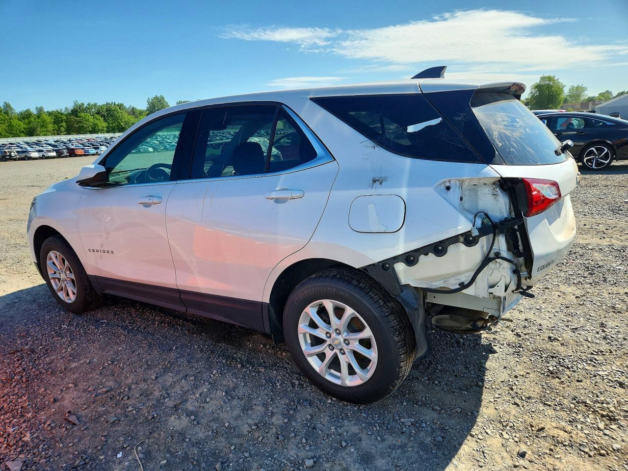 2020 Chevrolet Equinox Lt - Image 2