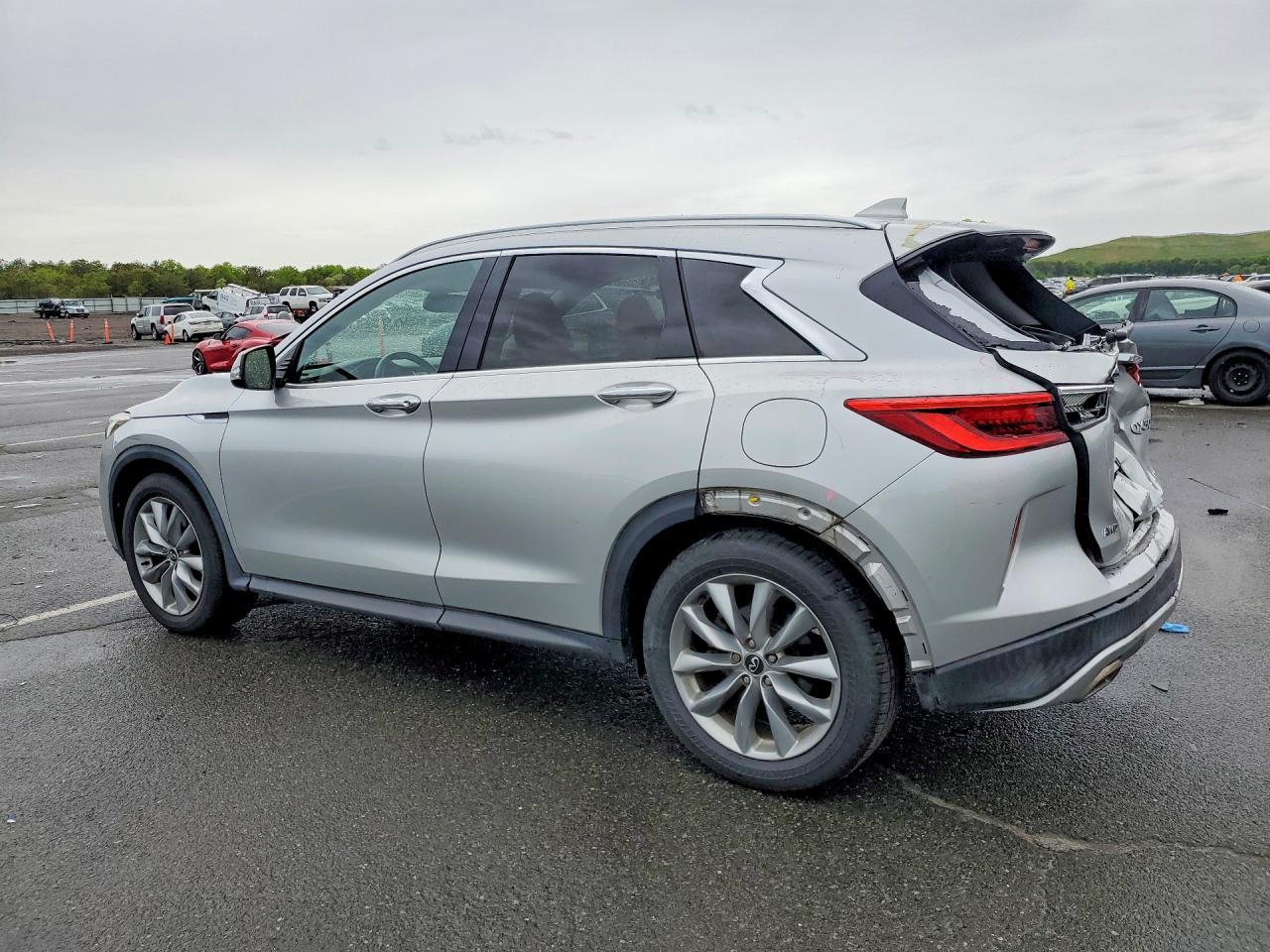2019 Infiniti Qx50 Luxe - Image 2