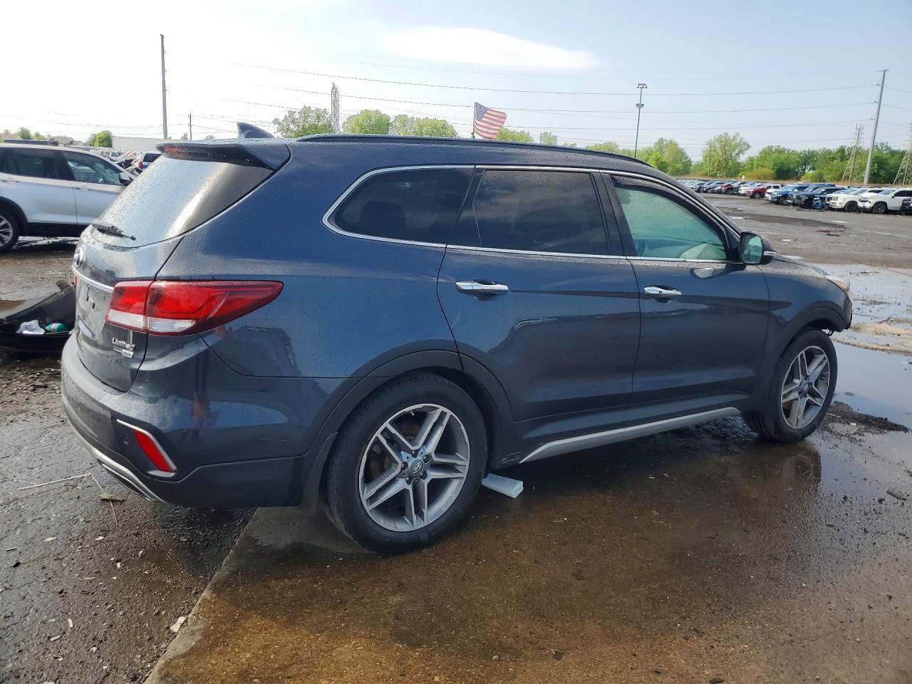 2017 Hyundai Santa Fe Limited Ultimate - Image 3