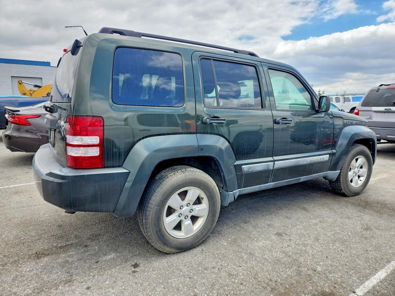 2011 Jeep Liberty Sport - Фото 3