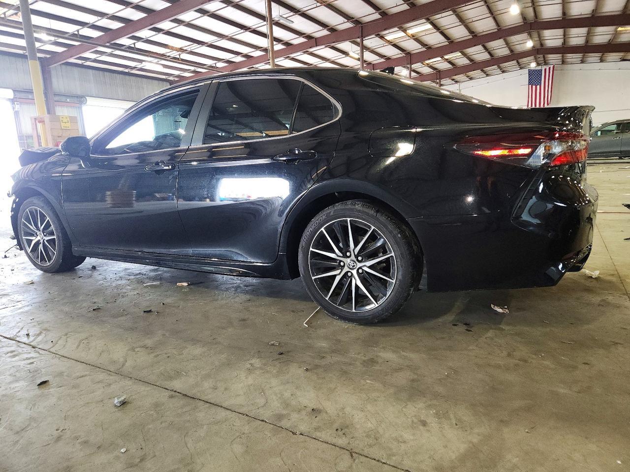 2024 Toyota Camry Se - Фото 2