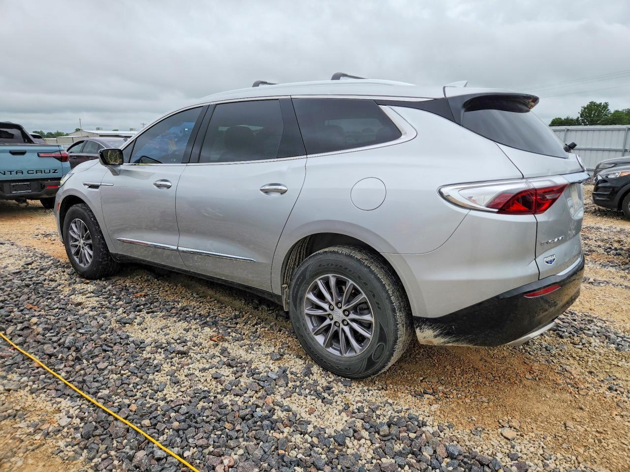 2022 Buick Enclave Premium - Image 2