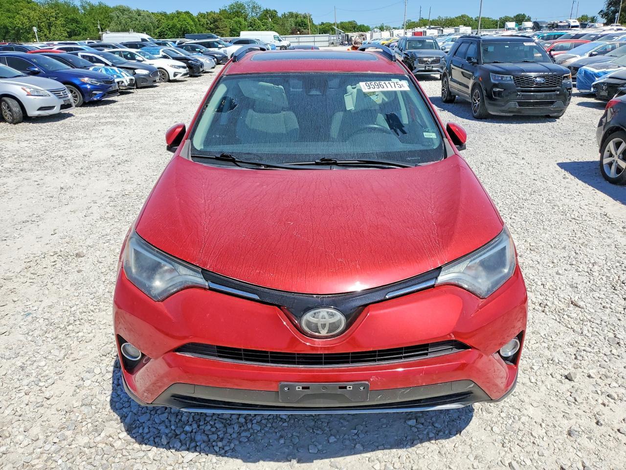 2017 Toyota Rav4 Xle - Image 5