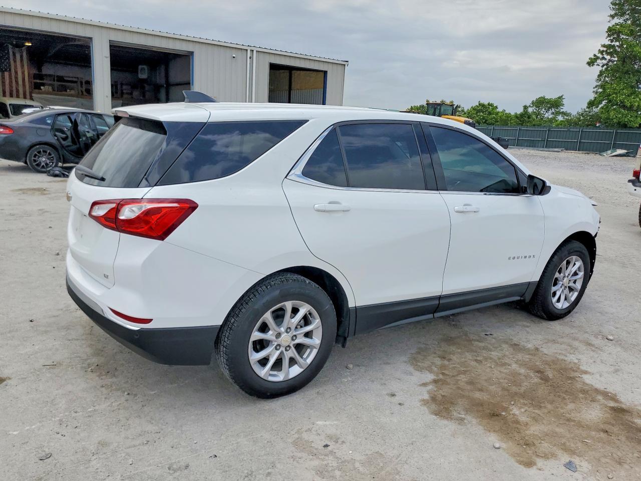 2020 Chevrolet Equinox Lt - Image 3