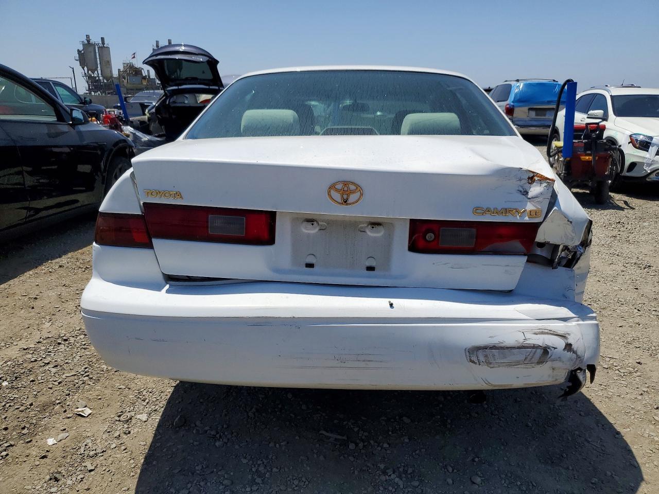 1999 Toyota Camry Le - Image 6