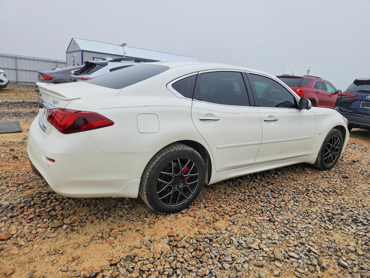 2019 Infiniti Q70 3.7 Luxe - Image 3