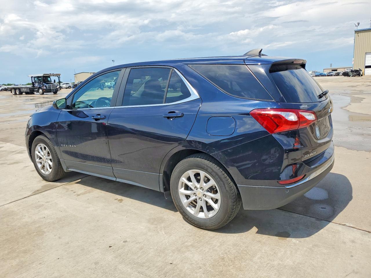 2021 Chevrolet Equinox Lt - Image 2