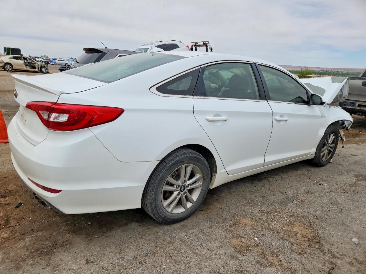 2017 Hyundai Sonata Se - Image 3