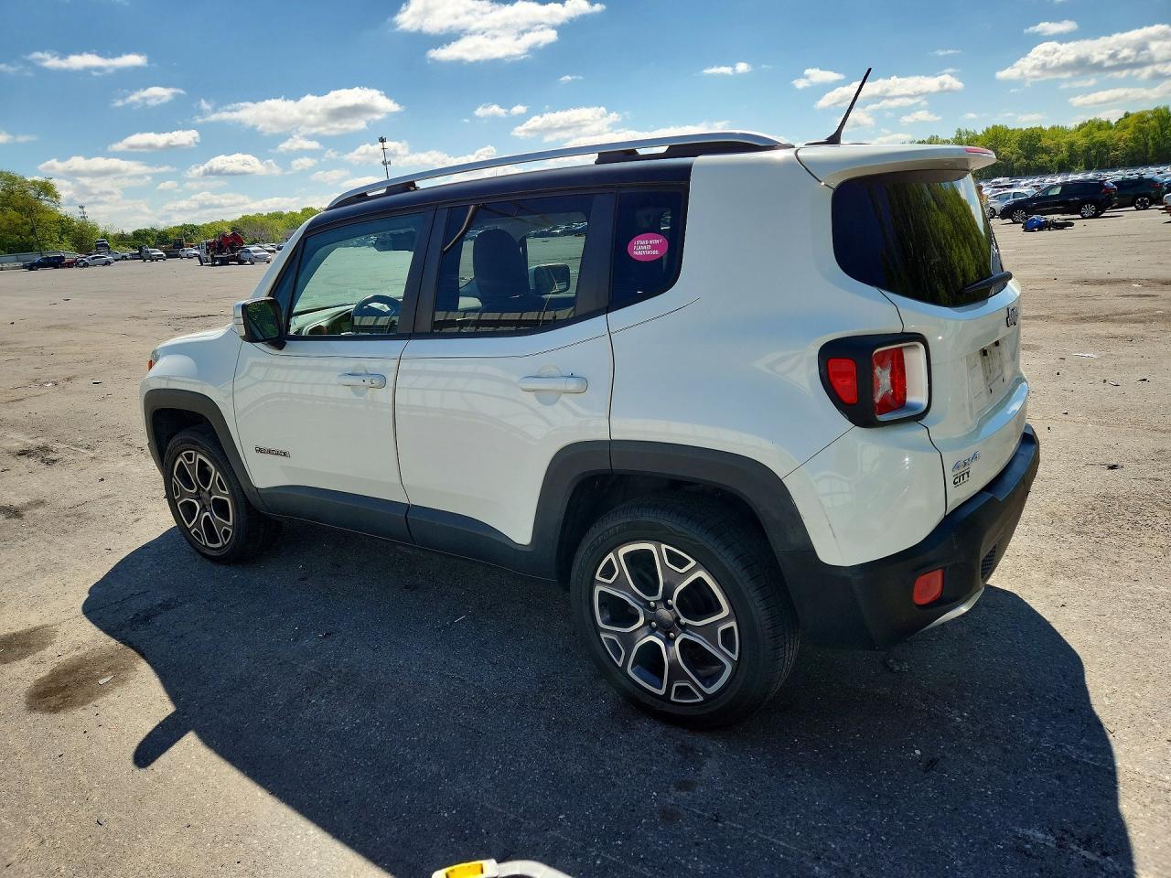 2016 Jeep Renegade Limited - Фото 2