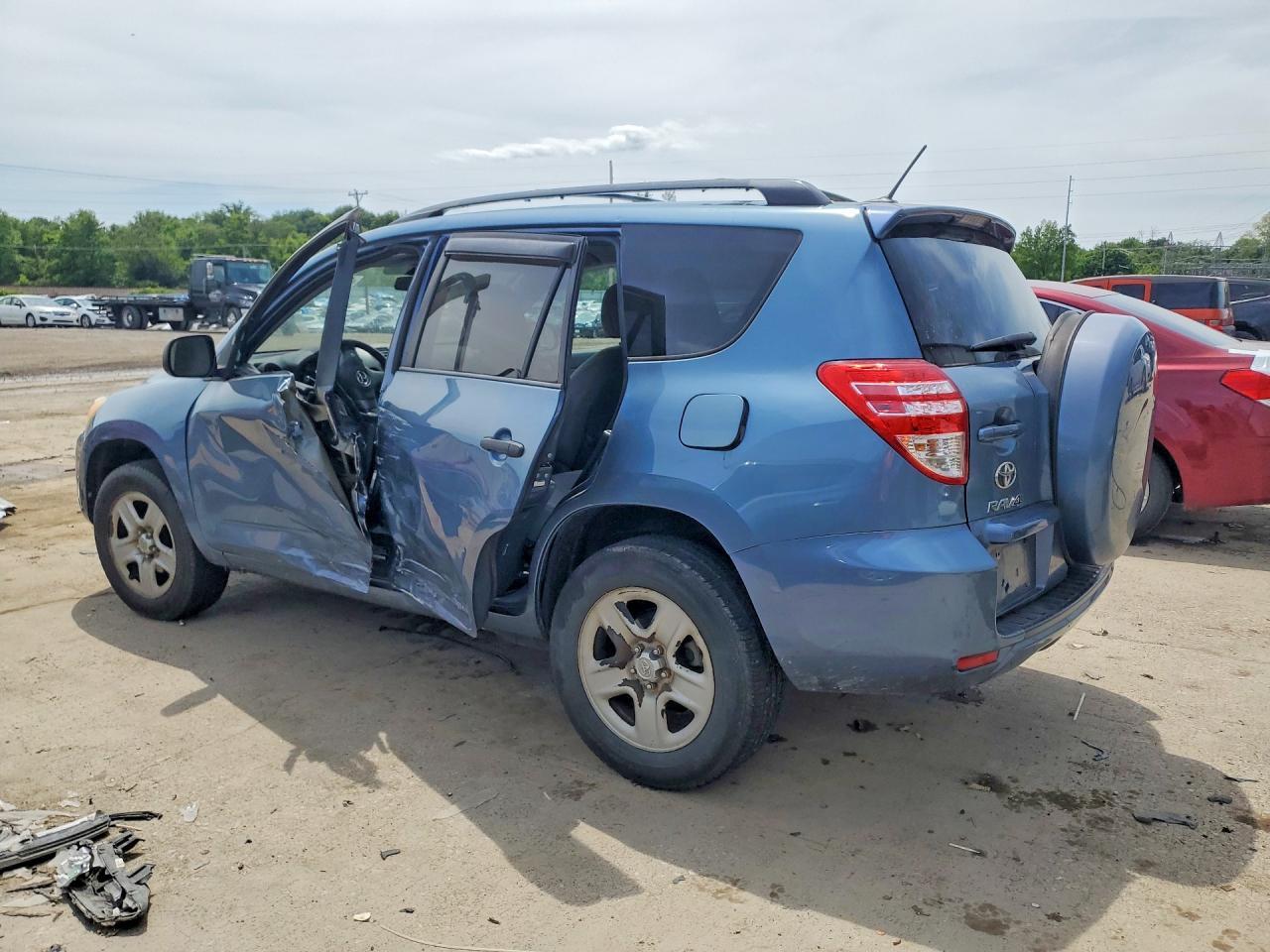 2011 Toyota Rav4 Base - Фото 2
