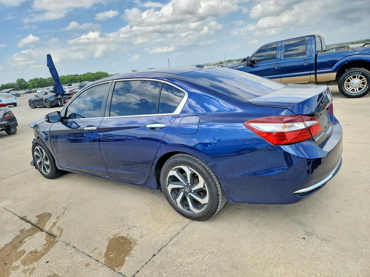2017 Honda Accord Ex - Image 2