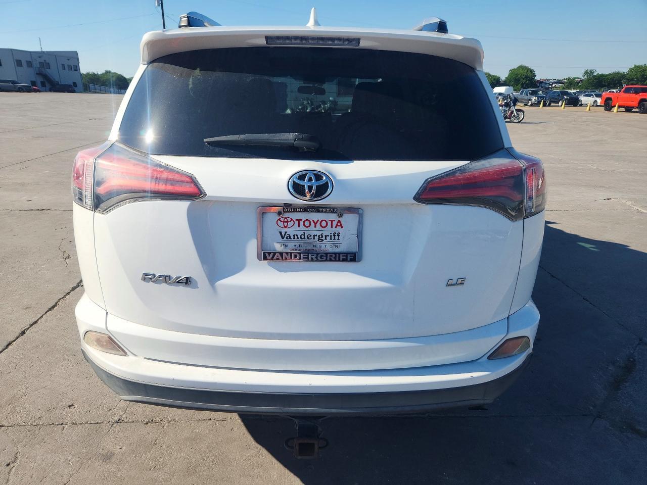 2016 Toyota Rav4 Le - Фото 6