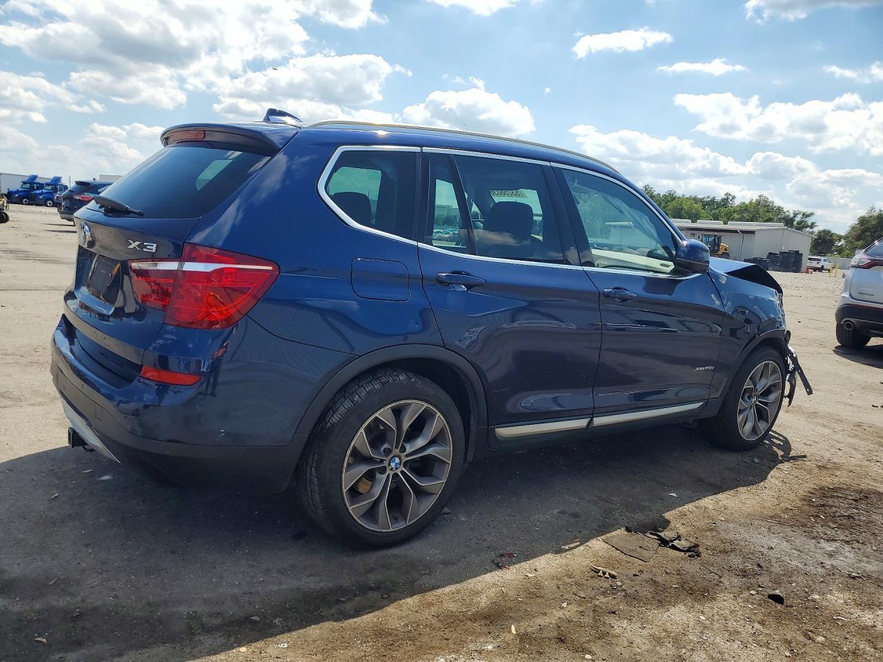 2015 BMW X3 xDrive28D - Image 3