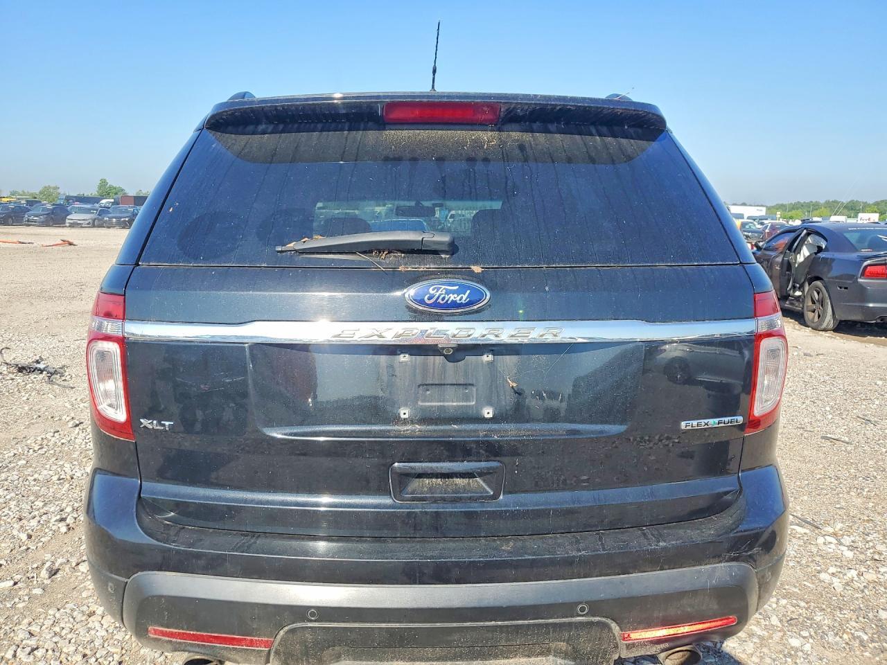2014 Ford Explorer - Image 6