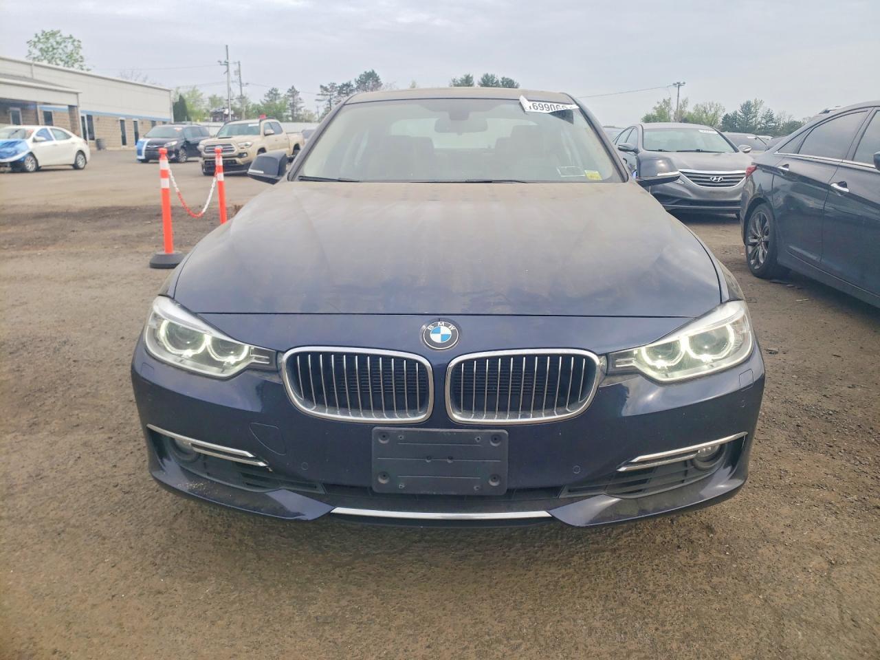 2014 BMW 3 Series - Фото 5