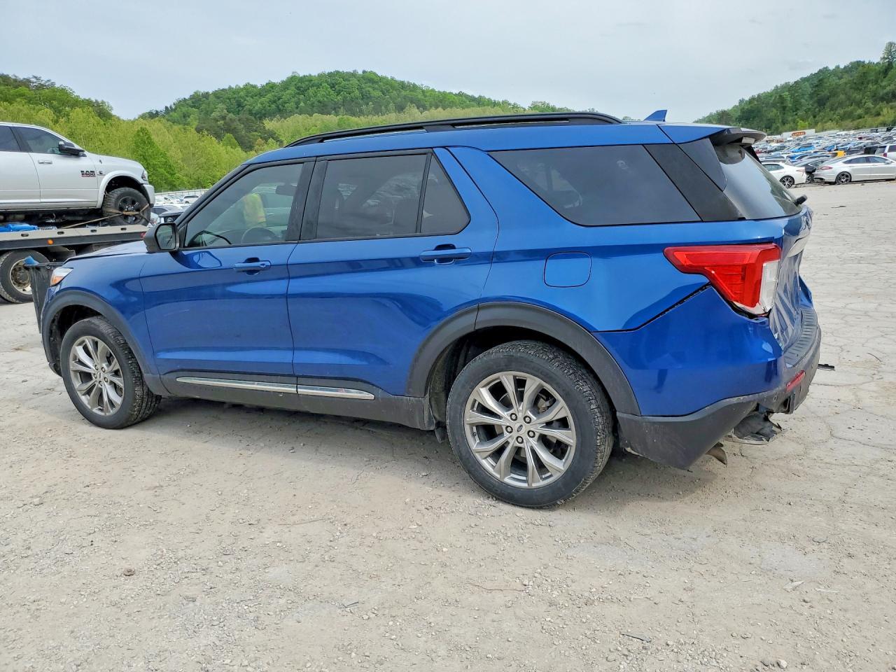 2020 Ford Explorer Xlt - Фото 2