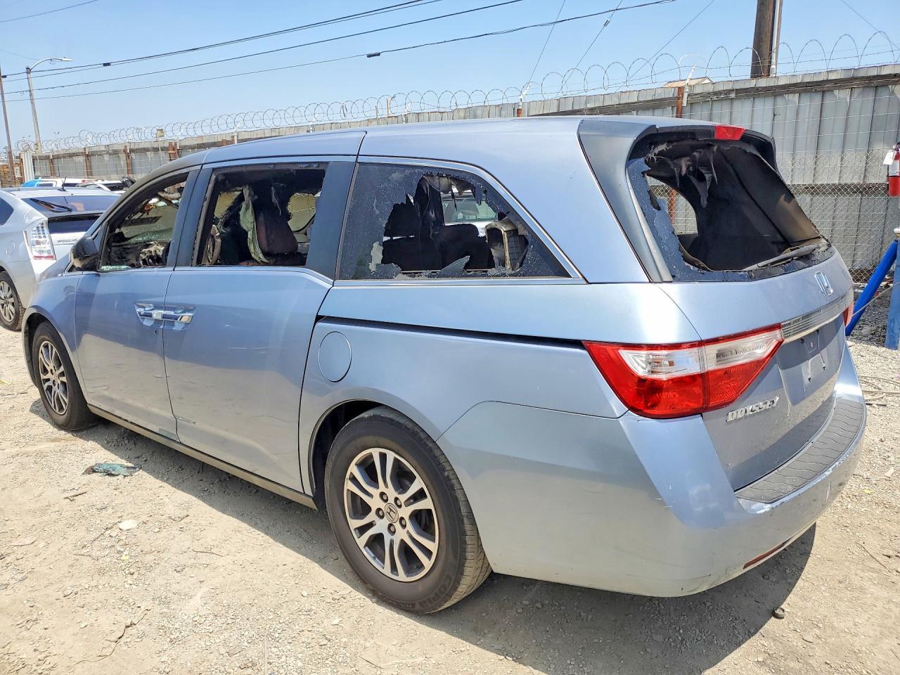 2012 Honda Odyssey Ex - Фото 2
