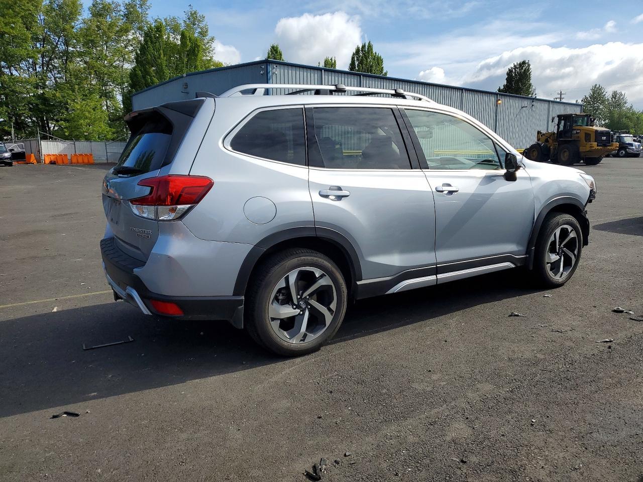 2024 Subaru Forester Touring - Фото 3