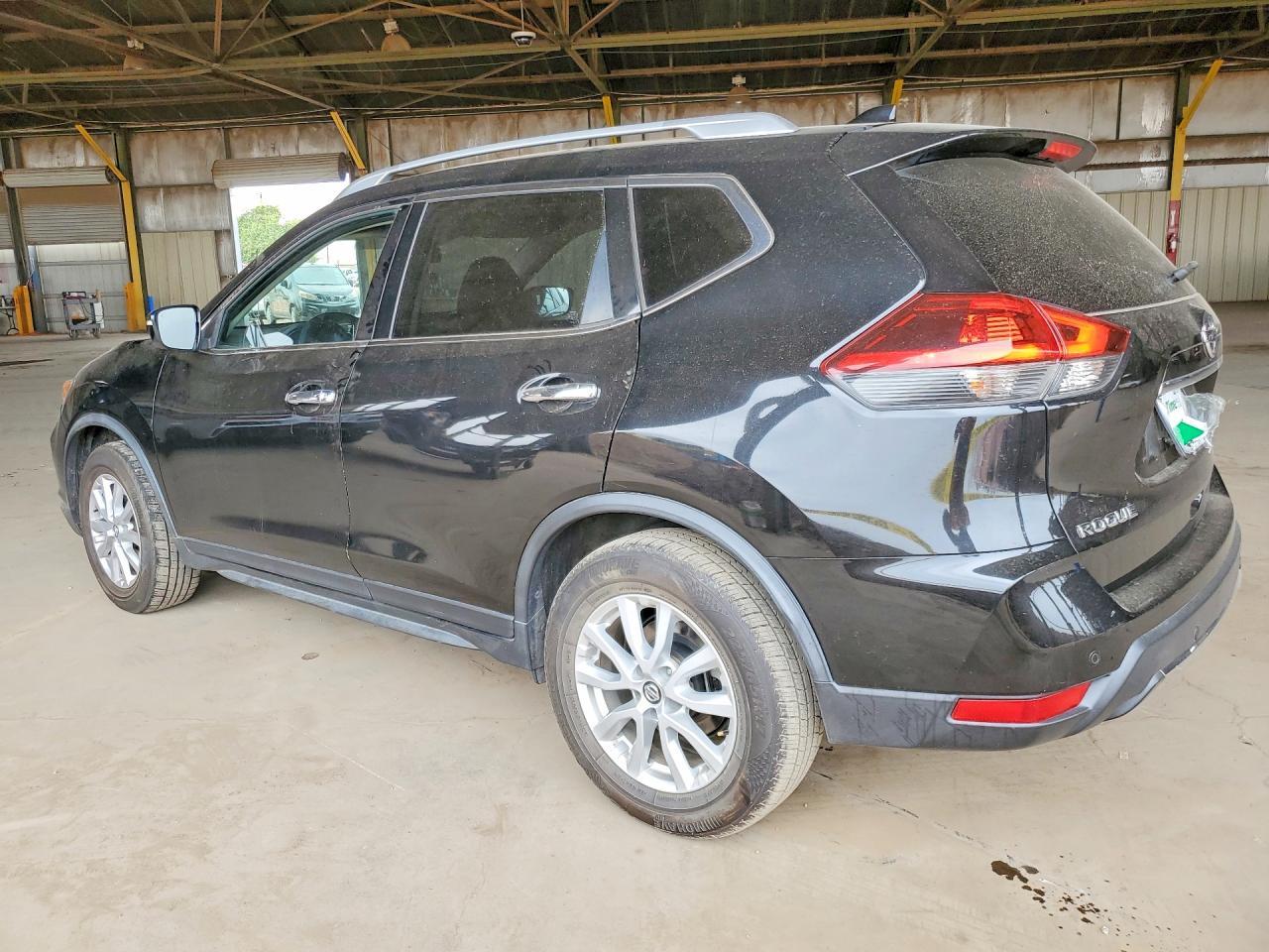 2020 Nissan Rogue Sv - Image 2