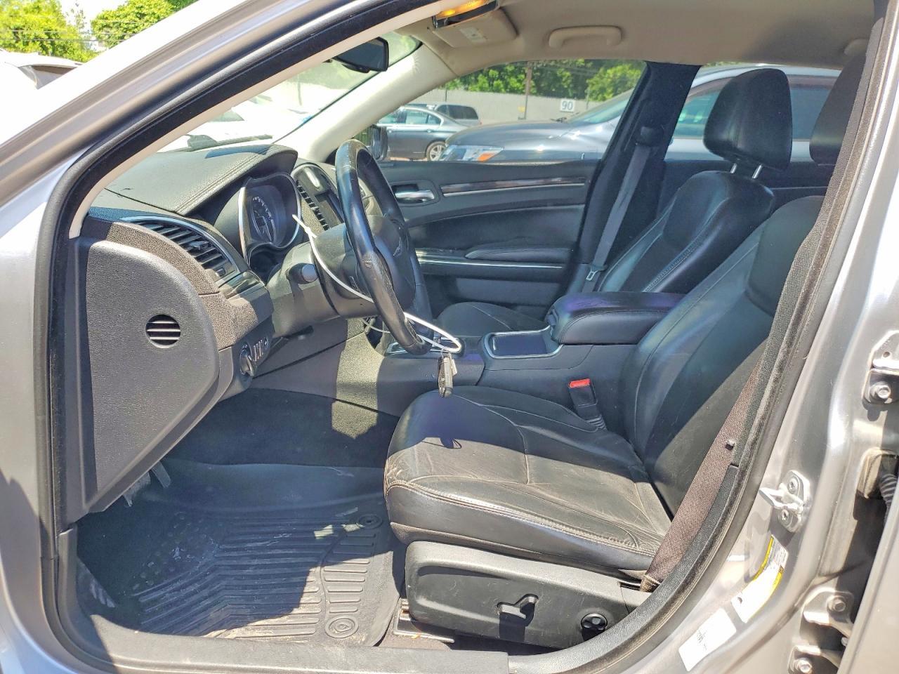 2015 Chrysler 300 Limited - Фото 7