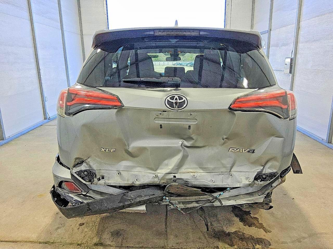 2018 Toyota Rav4 Xle - Фото 6