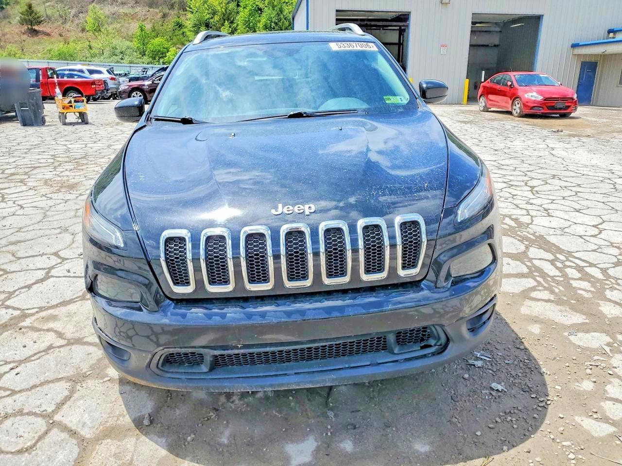 2018 Jeep Cherokee Latitude Plus - Image 5