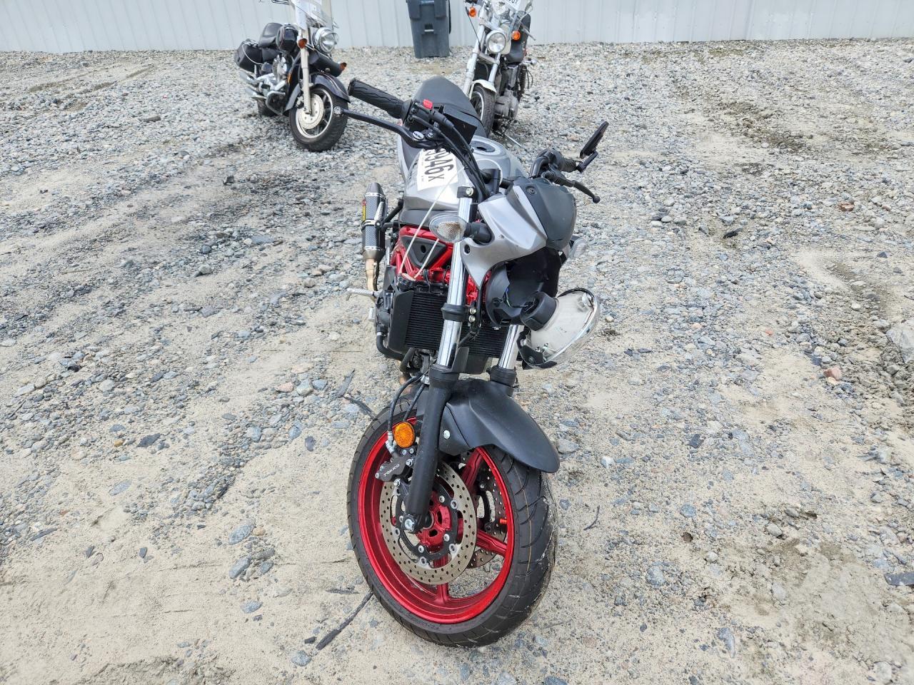 2019 Suzuki Sv650 - Фото 2