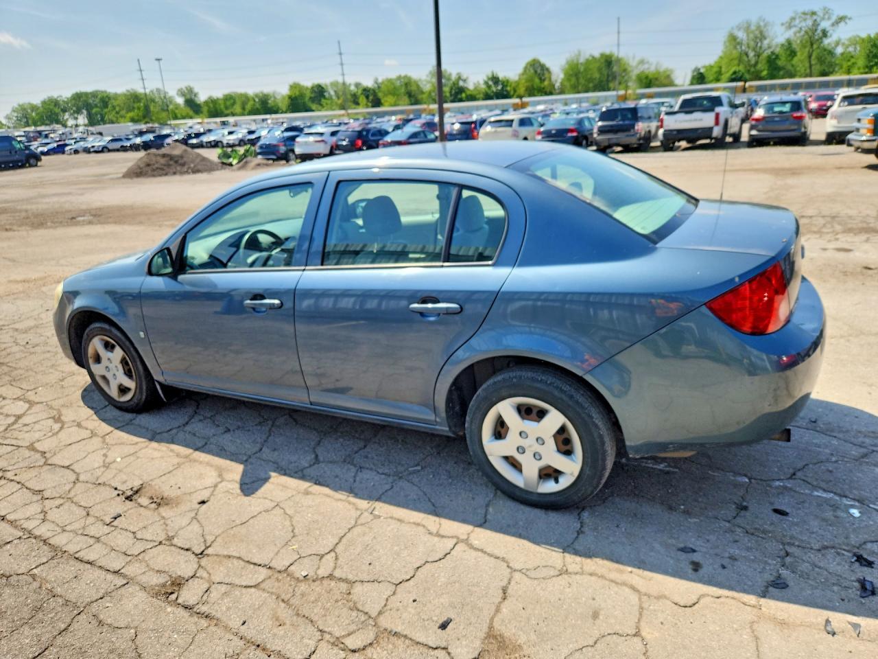 2007 Chevrolet Cobalt Ls - Image 2