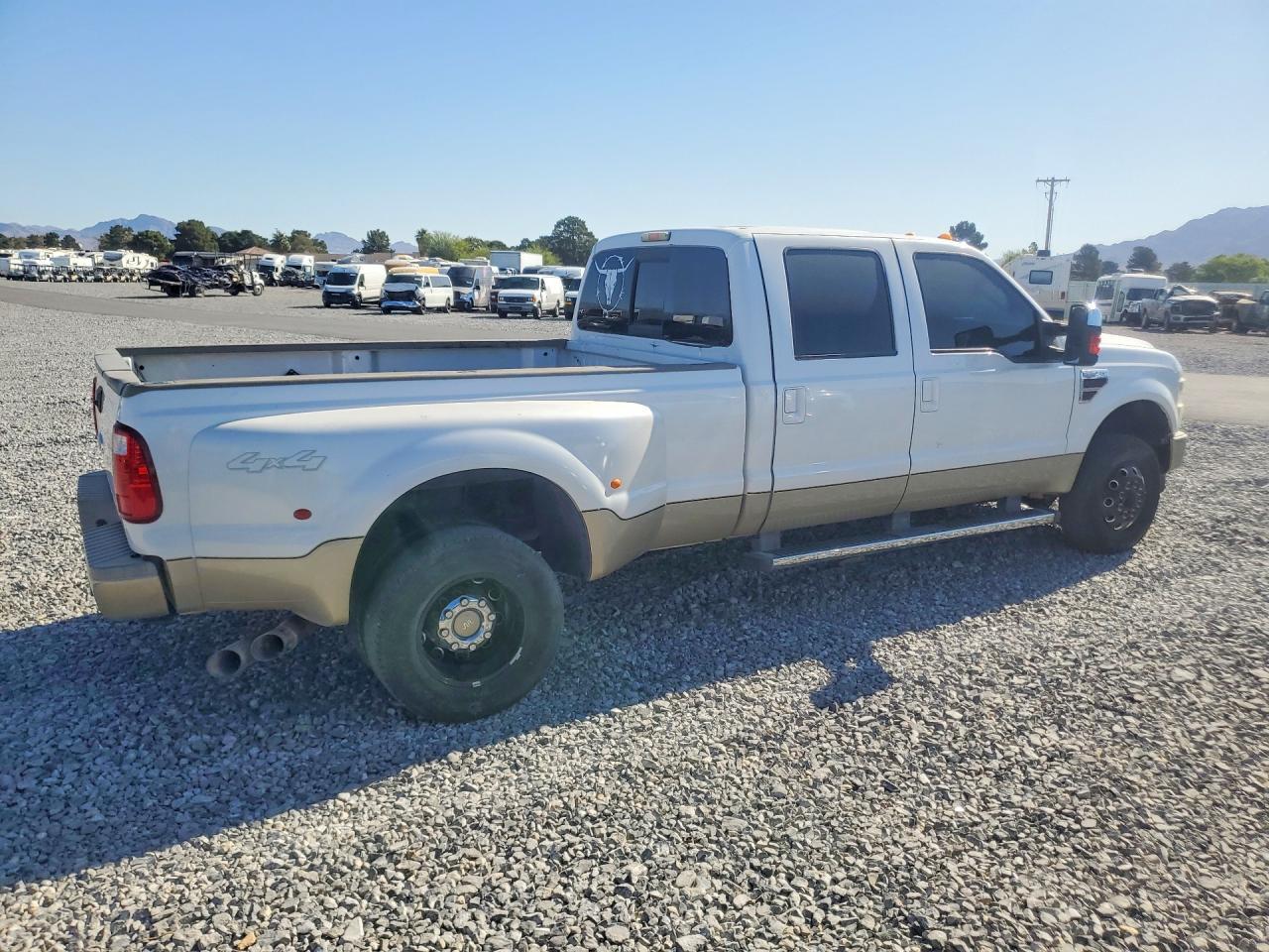 2010 Ford F350 Super Duty - Фото 3