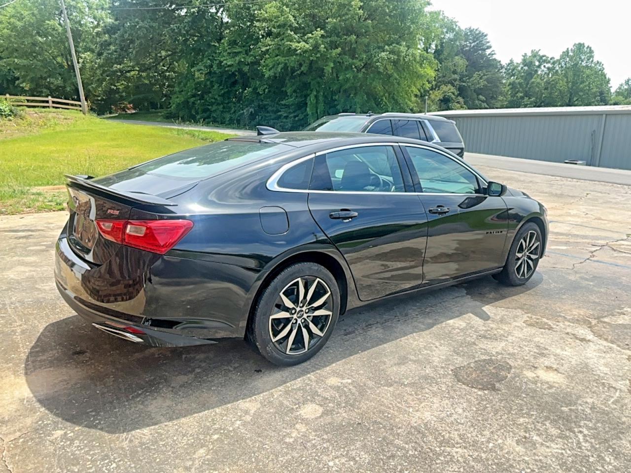 2025 Chevrolet Malibu Rs - Image 4