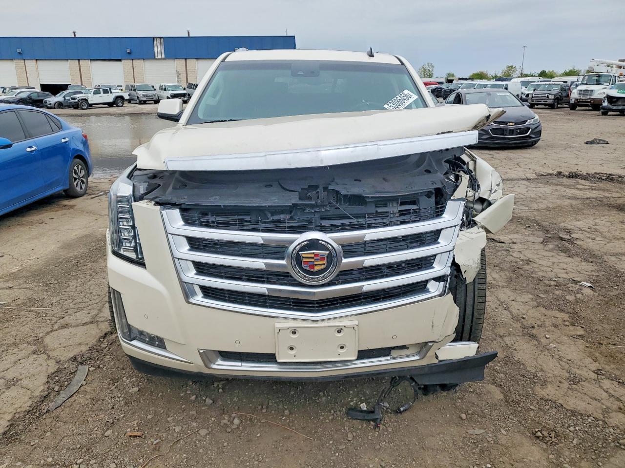 2015 Cadillac Escalade Esv Luxury - Image 5