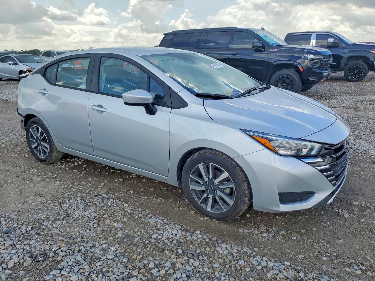 2025 Nissan Versa Sv - Фото 4