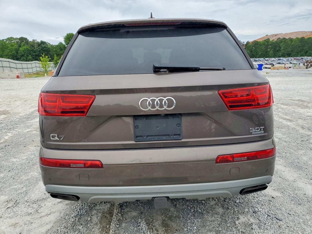 2017 Audi Q7 Premium Plus - Image 6