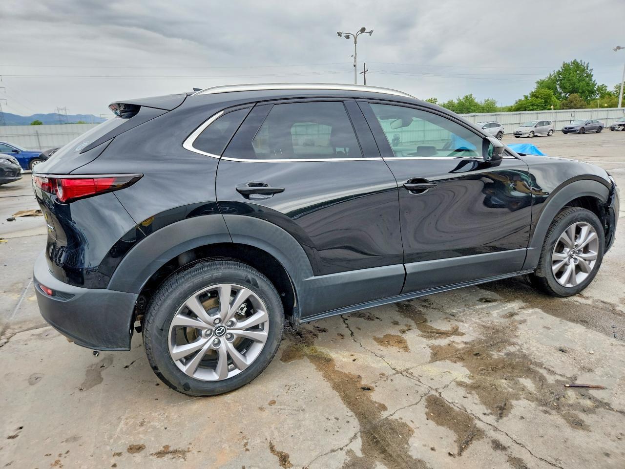 2022 Mazda Cx-30 Premium - Image 3