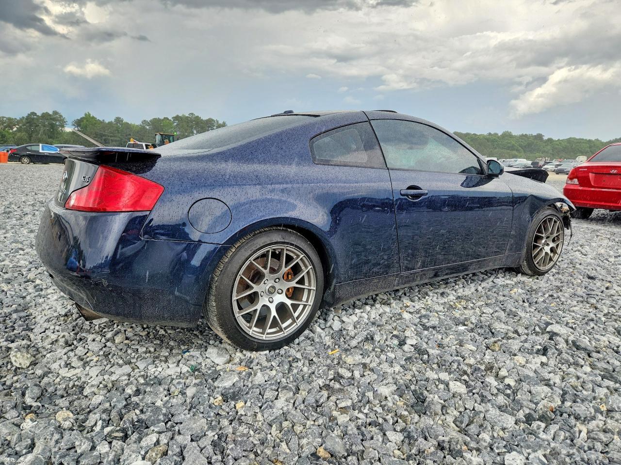 2004 Infiniti G35 Base - Фото 3