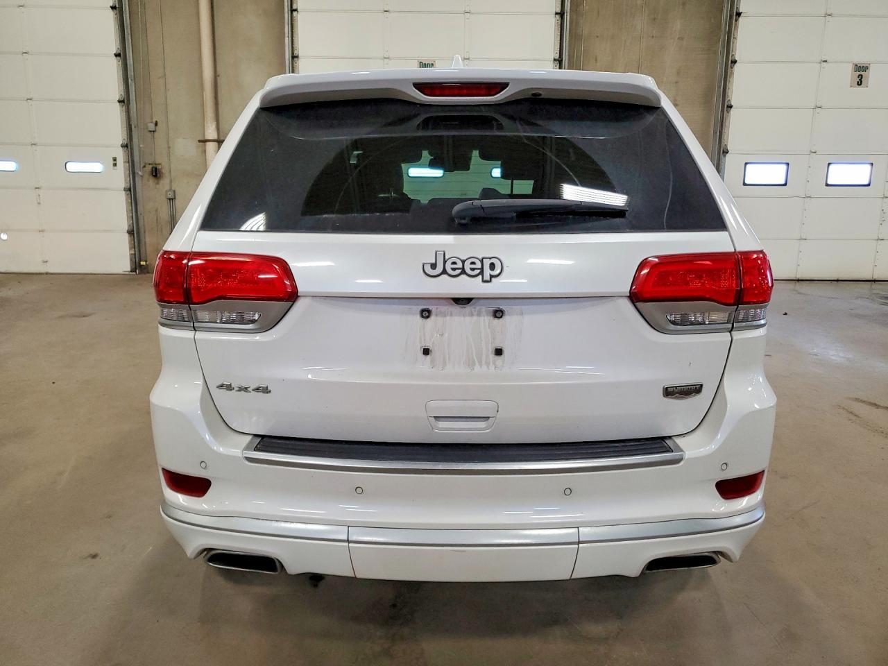 2016 Jeep Grand Cherokee Summit - Image 6