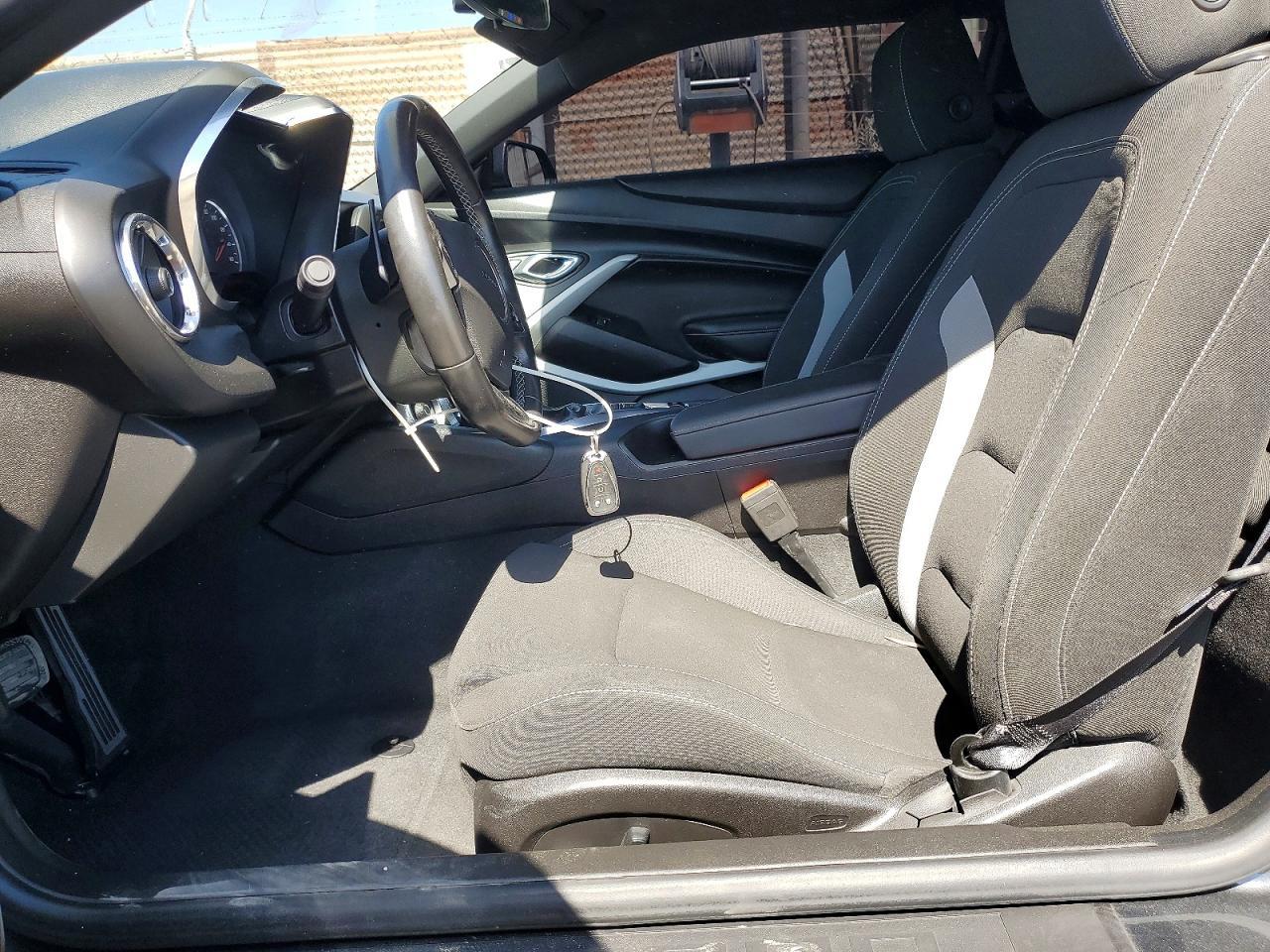 2018 Chevrolet Camaro - Фото 7