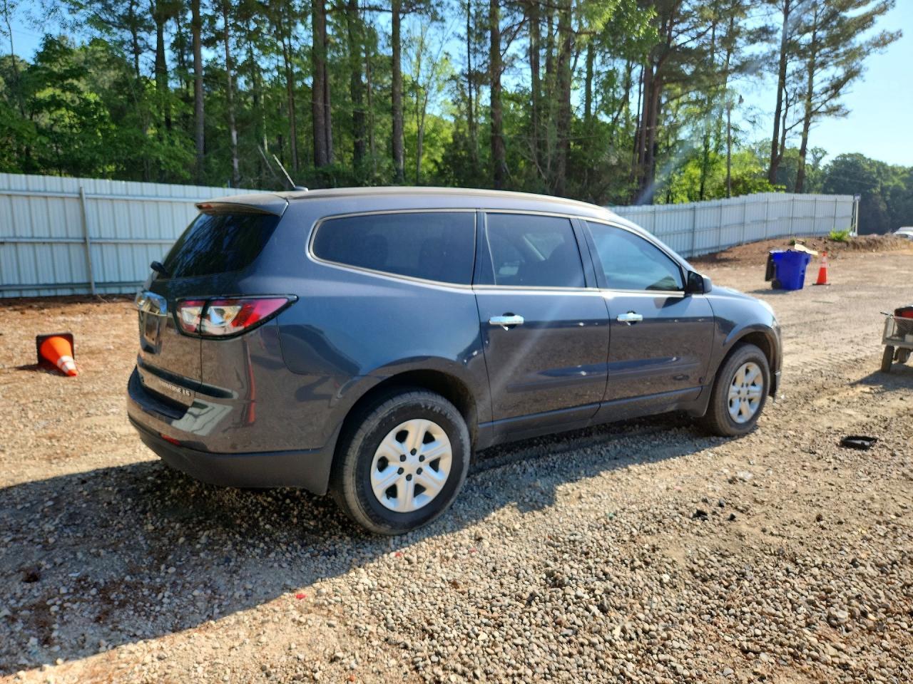 2013 Chevrolet Traverse Ls - Фото 3