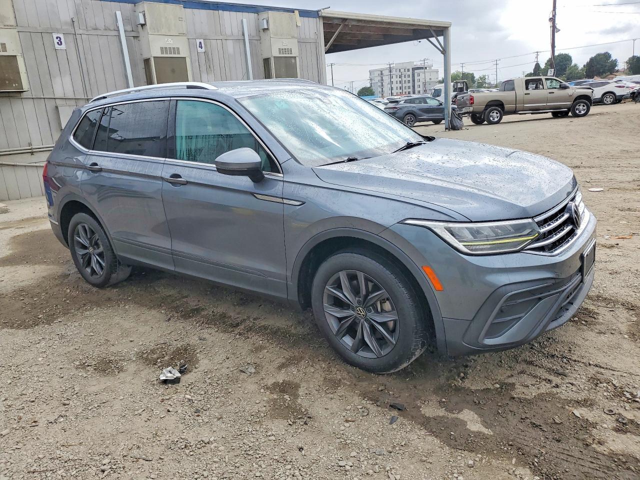 2022 Volkswagen Tiguan Se - Фото 4