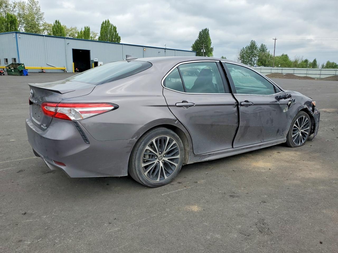 2020 Toyota Camry Hybrid Se - Фото 3