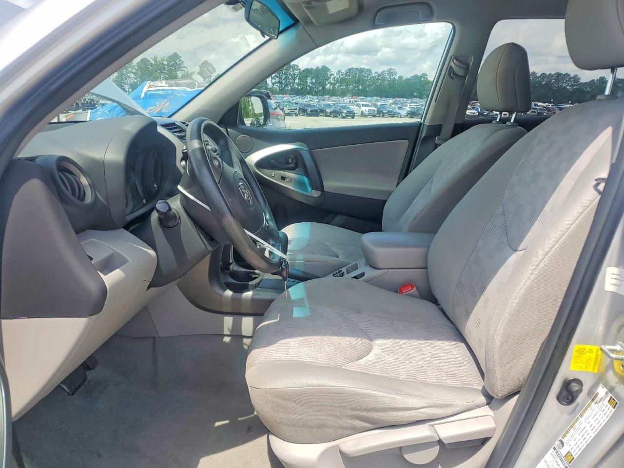 2012 Toyota Rav4 Base - Image 7