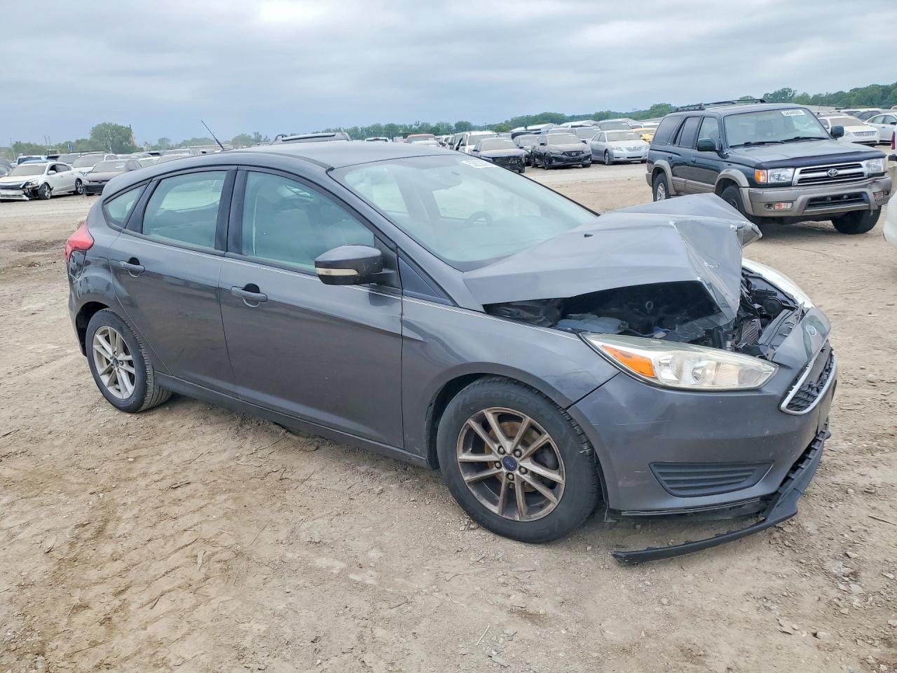 2017 Ford Focus Se - Фото 4