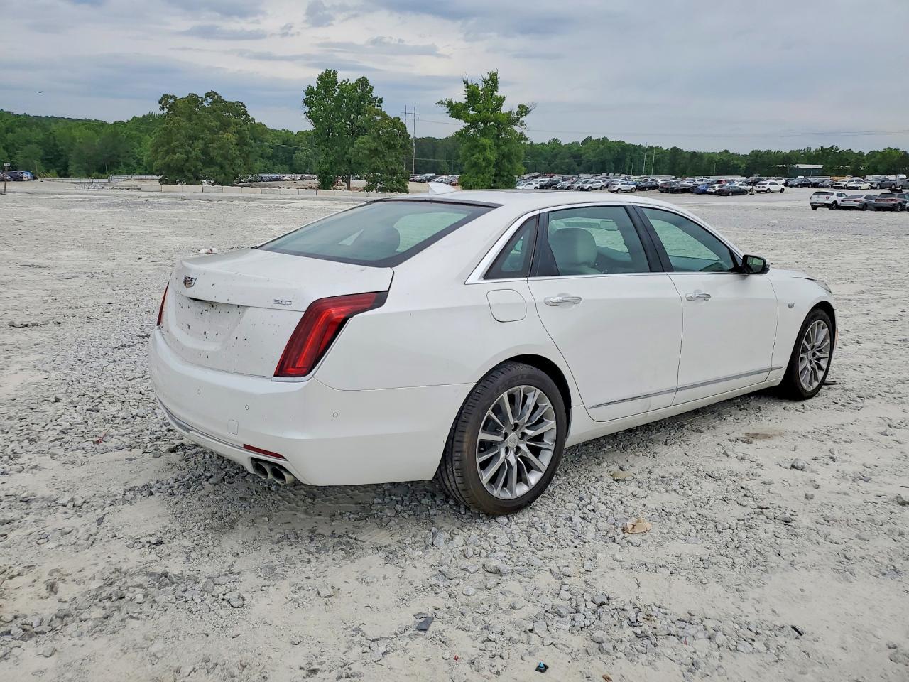 2017 Cadillac Ct6 Luxury - Image 3