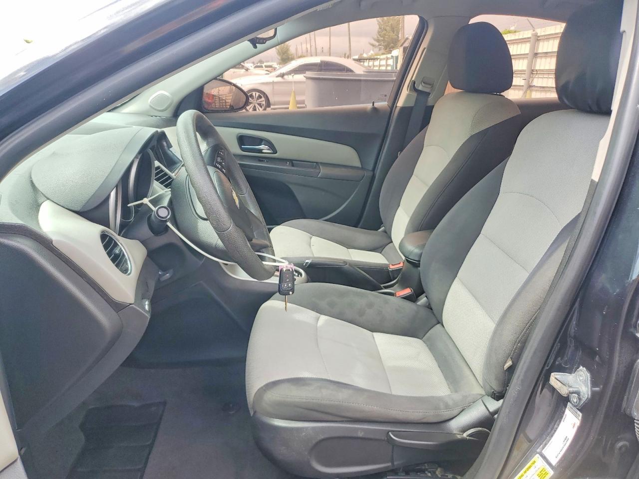 2015 Chevrolet Cruze Ls - Фото 7