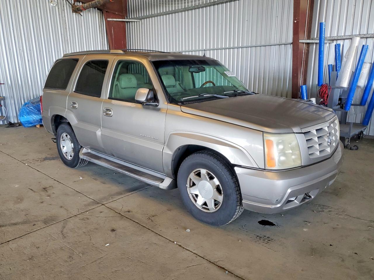 2002 Cadillac Escalade - Image 4